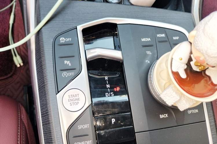 Used BMW 4 Series 2024 425i M Sport Package Gear Lever