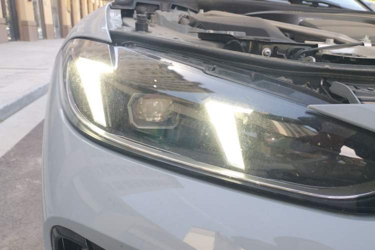 Used BMW 4 Series 2024 425i M Sport Package Right Front Headlight