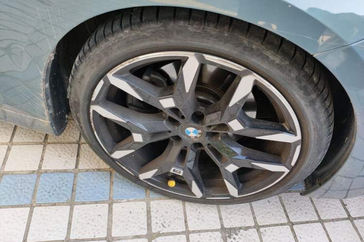 Used BMW 4 Series 2024 430i M Sport Night Edition Right Front Wheel Hub