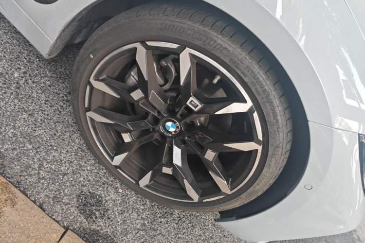 Used BMW 4 Series 2024 430i M Sport Night Edition Right Front Wheel Hub