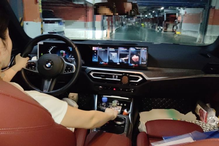 Used BMW 4 Series 2024 430i M Sport Night Edition Center Console