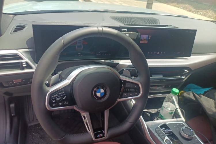 Used BMW 4 Series 2024 430i M Sport Night Edition Center Console
