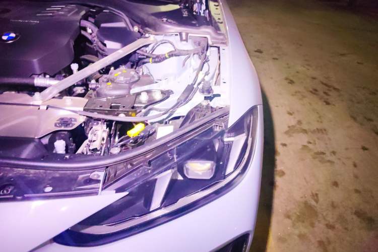Used BMW 4 Series 2024 425i M Sport Package Engine Bay Left