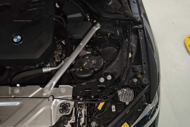 Used BMW 4 Series 2024 425i M Sport Package Engine Bay Left