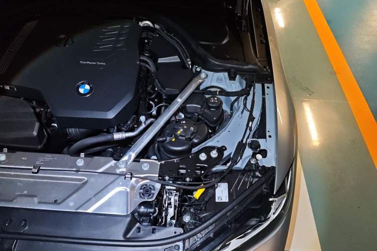 Used BMW 4 Series 2024 430i M Sport Night Edition Engine Bay Left