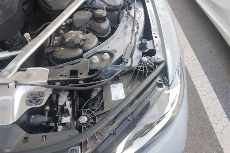 Used BMW 4 Series 2024 430i M Sport Night Edition Engine Bay Left