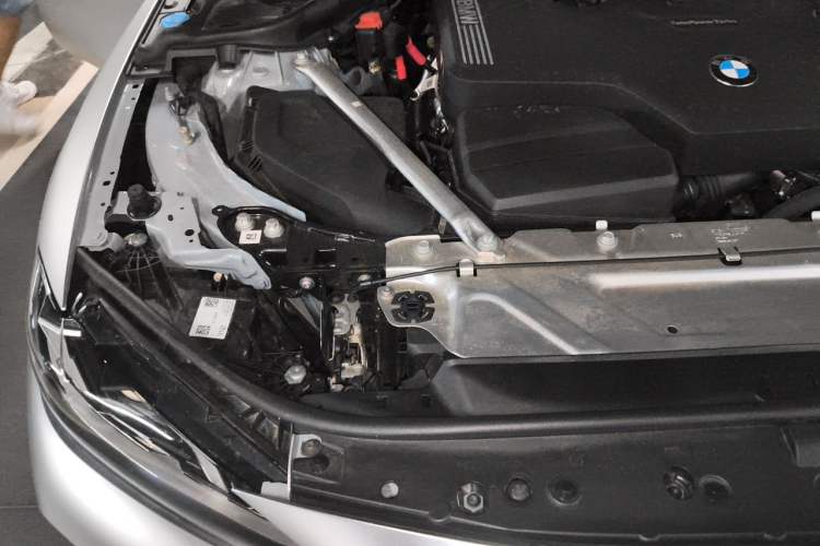 Used BMW 4 Series 2024 430i M Sport Night Edition Engine Bay Right