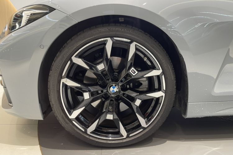 Used BMW 4 Series 2024 430i M Sport Night Edition Exterior 8