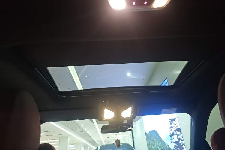 Used BMW 4 Series 2024 430i M Sport Night Edition Headliner