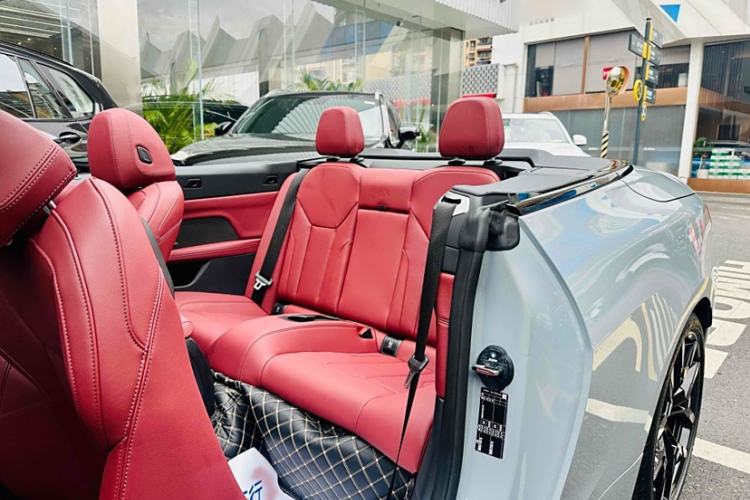 Used BMW 4 Series 2024 430i Convertible M Sport Night Edition Package Interior 7