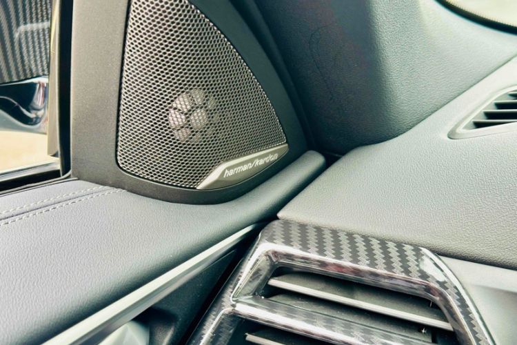 Used BMW 4 Series 2024 430i Convertible M Sport Night Edition Package Interior 9