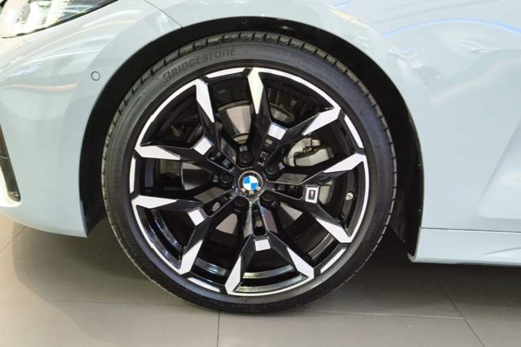 Used BMW 4 Series 2024 430i M Sport Night Edition Left Front Wheel Hub