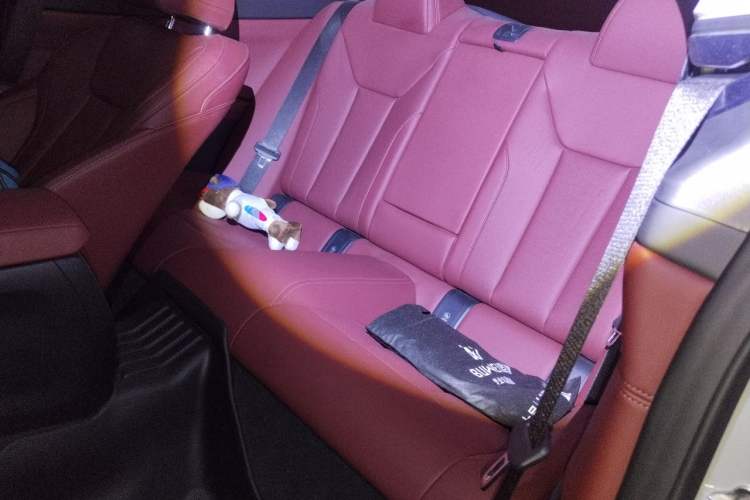 Used BMW 4 Series 2024 425i M Sport Package Left Rear Seat