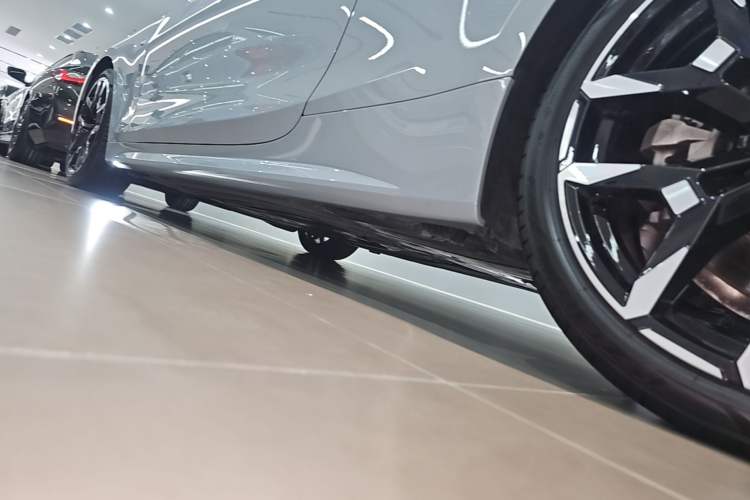 Used BMW 4 Series 2024 430i M Sport Night Edition Left Side Sill
