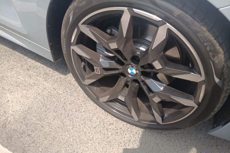 Used BMW 4 Series 2024 430i M Sport Night Edition Right Front Wheel Hub