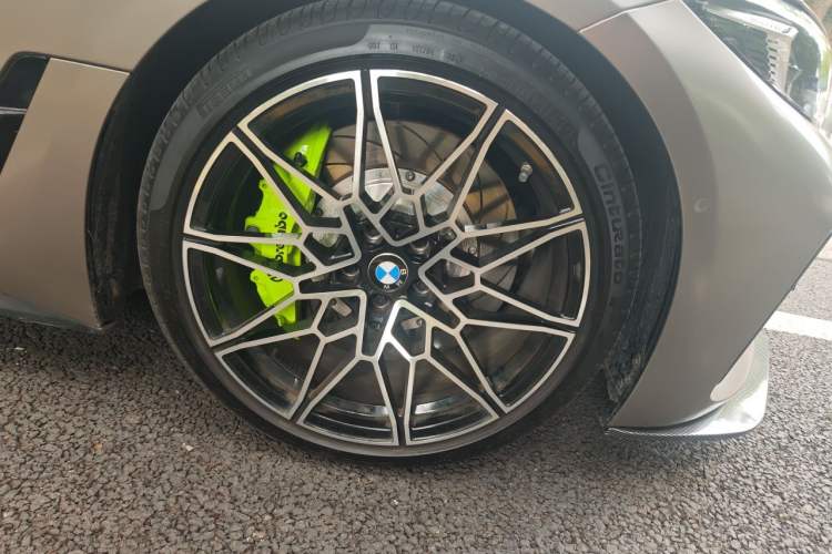 Used BMW 4 Series 2024 430i M Sport Night Edition Right Front Wheel Hub