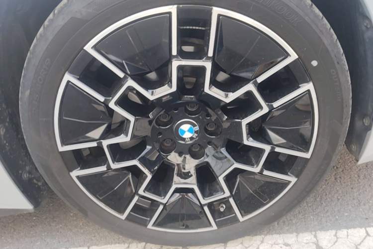 Used BMW 4 Series 2024 430i M Sport Night Edition Right Front Wheel Hub
