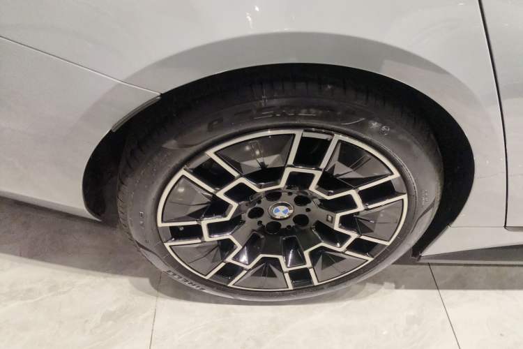Used BMW 4 Series 2024 430i Gran Coupe M Sport Night Edition Package Right Rear Wheel Hub