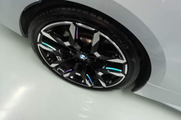 Used BMW 4 Series 2024 430i M Sport Night Edition Right Rear Wheel Hub