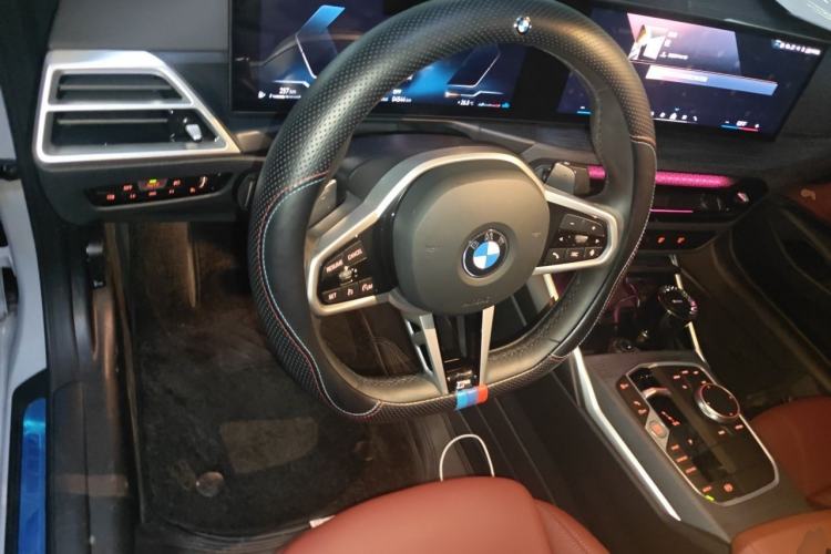 Used BMW 4 Series 2024 425i M Sport Package Steering Wheel