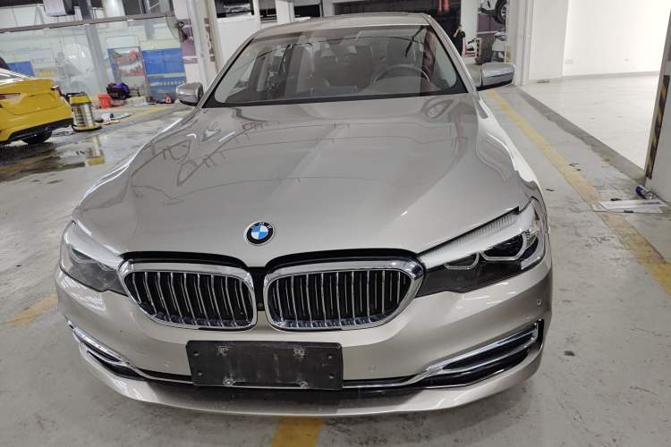 Used BMW 5 Series 2020 525Li Luxury Package Exterior 1