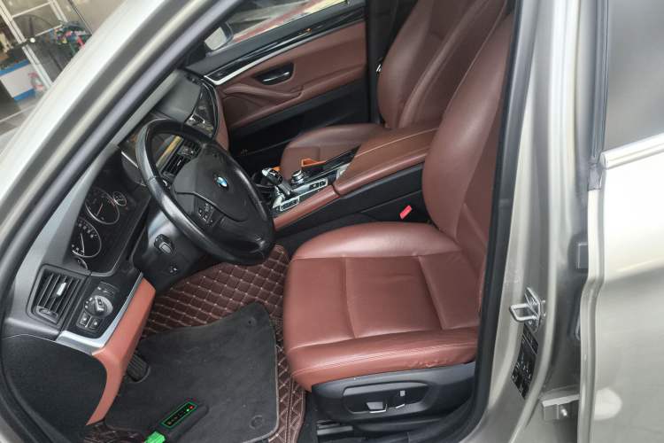 Used BMW 5 Series 2014 520i Elegant Edition Left Front Seat
