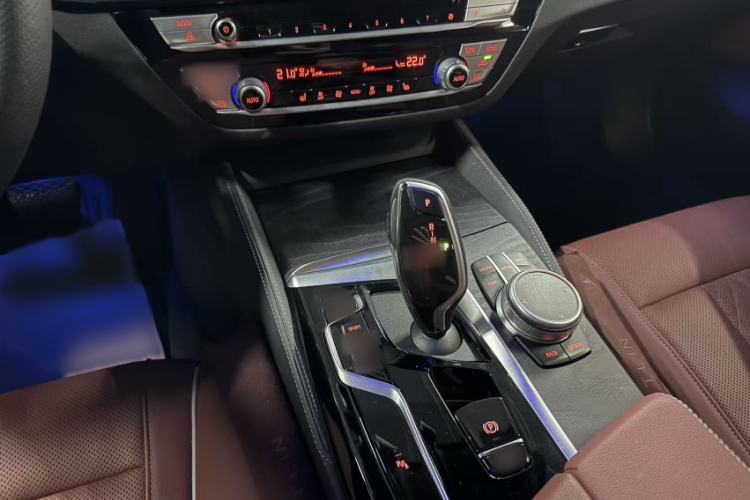 Used BMW 5 Series 2021 530Li Leading Model M Sport Package Interior 4