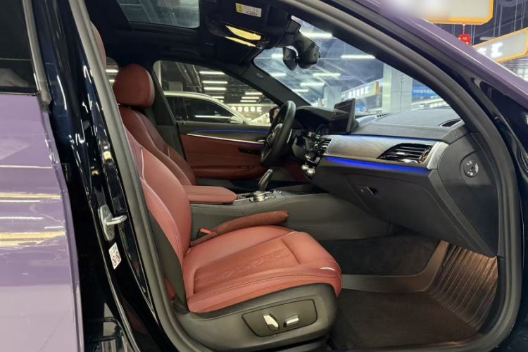 Used BMW 5 Series 2021 530Li Leading Model M Sport Package Interior 6