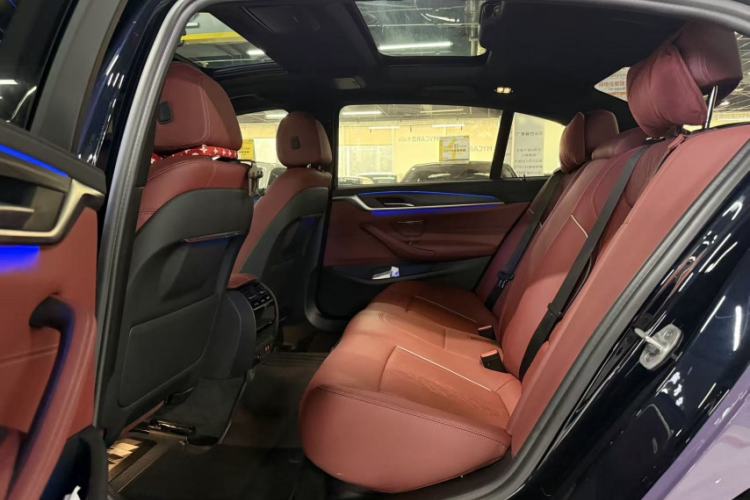 Used BMW 5 Series 2021 530Li Leading Model M Sport Package Interior 8