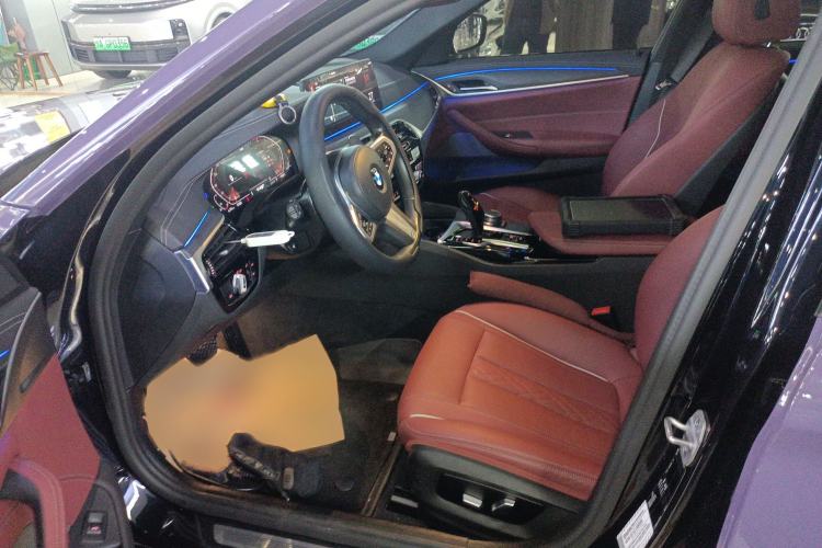 Used BMW 5 Series 2021 530Li Leading Model M Sport Package Left Front Seat