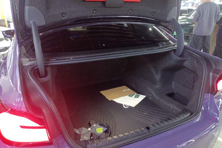 Used BMW 5 Series 2021 530Li Leading Model M Sport Package Trunk