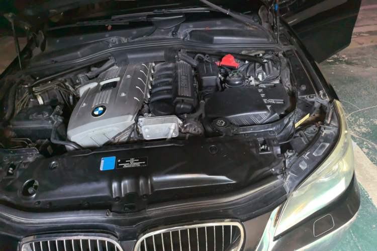 Used BMW 5 Series 2006 523Li Luxury Edition Engine Bay Left