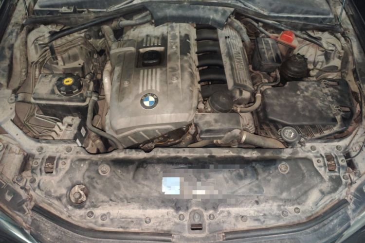 Used BMW 5 Series 2006 525Li Luxury Model Engine Bay