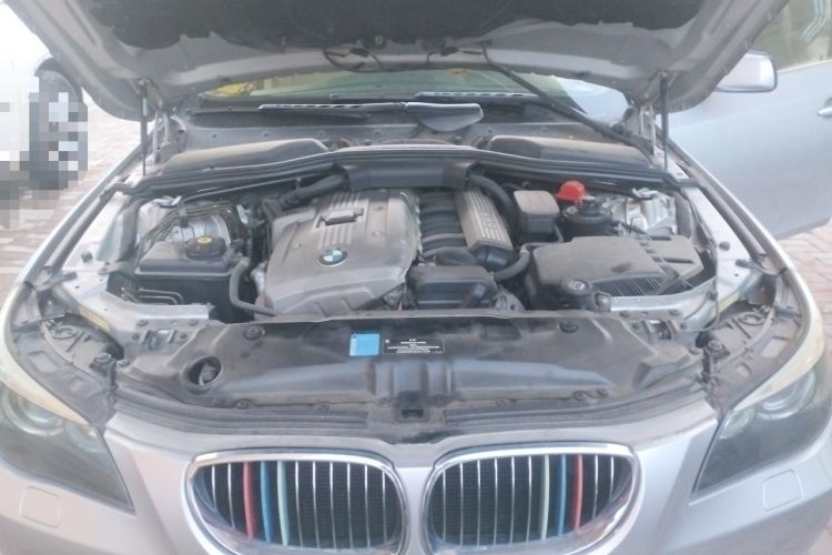 Used BMW 5 Series 2006 530i Engine Bay