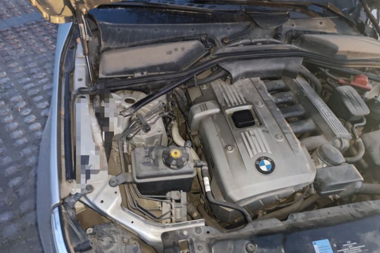 Used BMW 5 Series 2006 523Li Luxury Edition Engine Bay Right