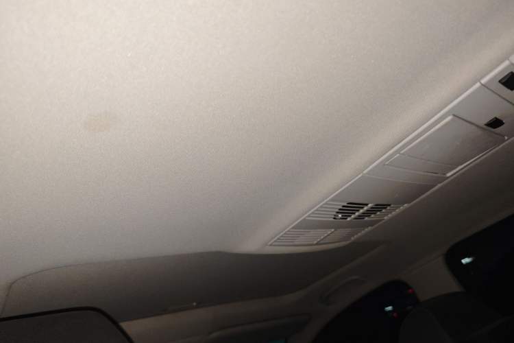 Used BMW 5 Series 2006 525Li Luxury Model Headliner