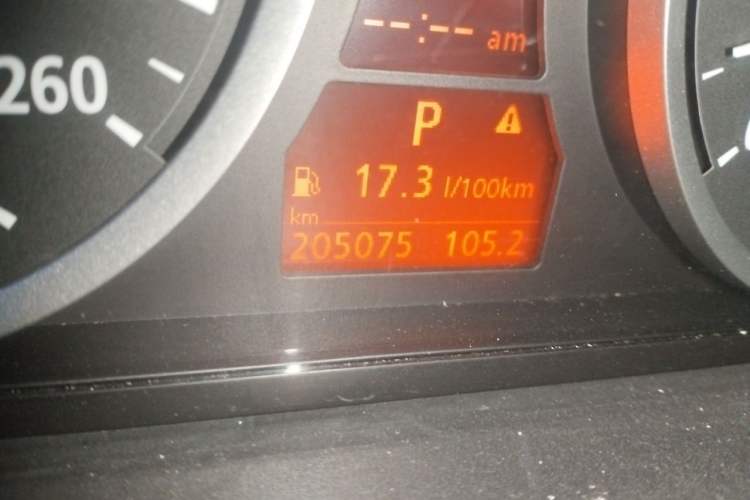 Used BMW 5 Series 2006 530i Odometer Close Up