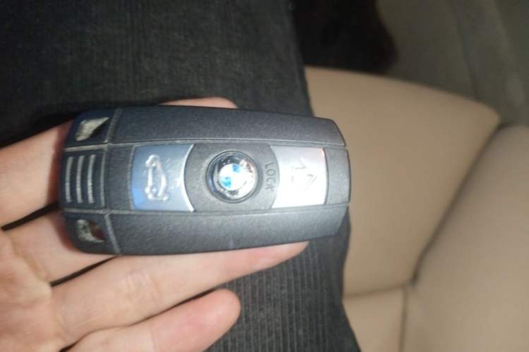 Used BMW 5 Series 2006 530i Vehicle Key