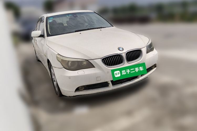Used BMW 5 Series 2006 523i Luxury Edition Front Right 45 Deg