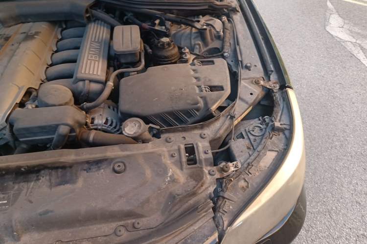Used BMW 5 Series 2007 523Li Elegant Edition Engine Bay Left