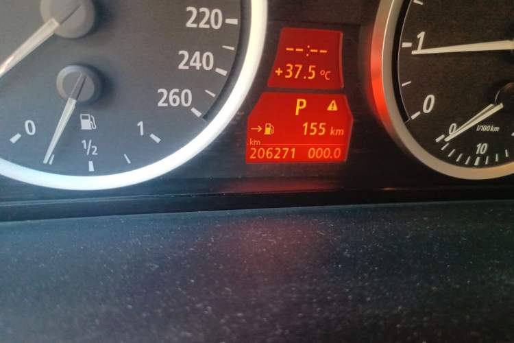 Used BMW 5 Series 2007 523Li Elegant Edition Odometer Close Up