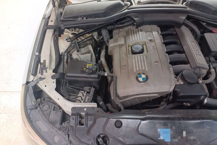 Used BMW 5 Series 2007 523Li Elegant Edition Engine Bay Right