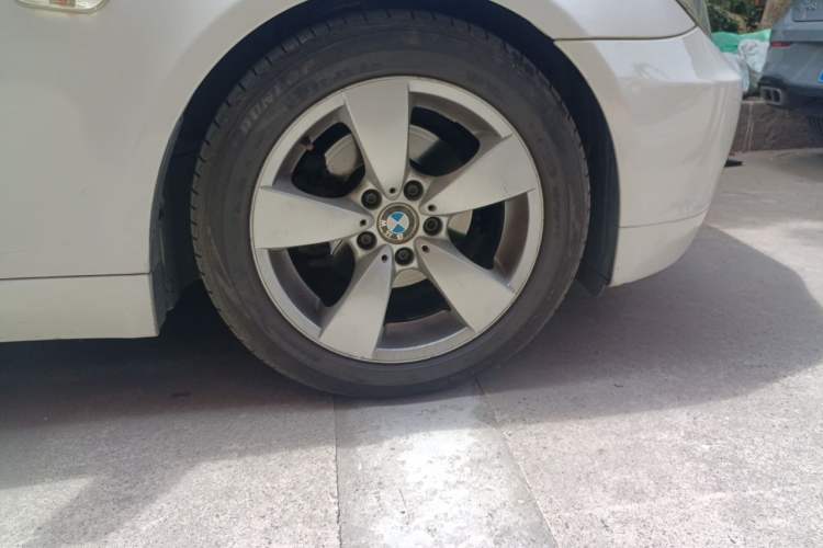 Used BMW 5 Series 2007 523Li Elegant Edition Right Front Wheel Hub