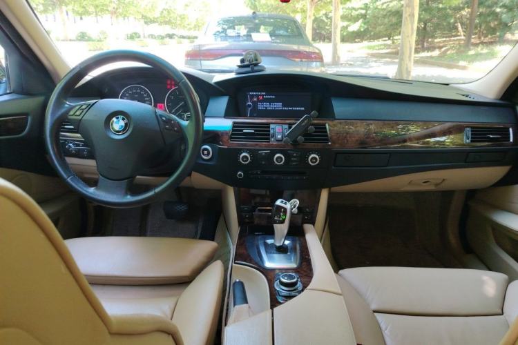 Used BMW 5 Series 2008 530Li Leading Edition Center Console