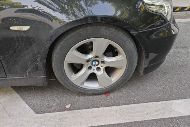 Used BMW 5 Series 2008 523Li Leading Model Right Front Wheel Hub