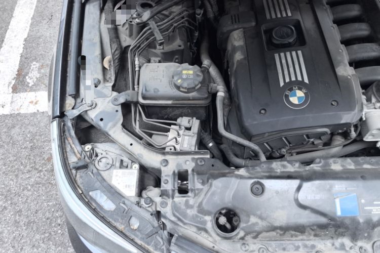 Used BMW 5 Series 2008 523Li Leading Model Engine Bay Right