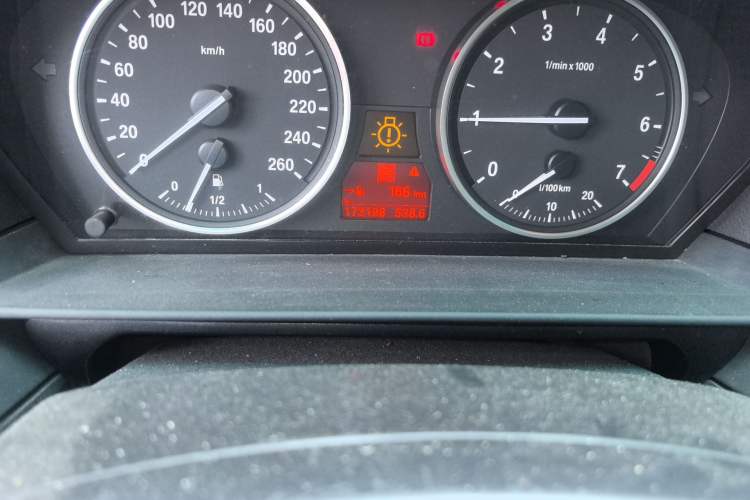 Used BMW 5 Series 2008 523Li Leading Model Odometer Close Up