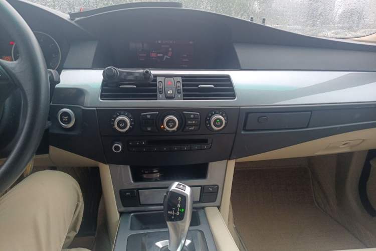 Used BMW 5 Series 2008 523Li Standard Edition Audio And AC Panel