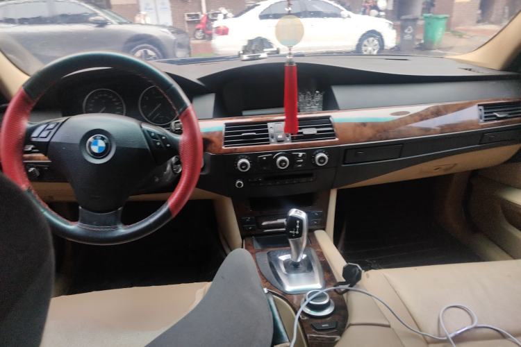 Used BMW 5 Series 2008 523Li Leading Model Center Console