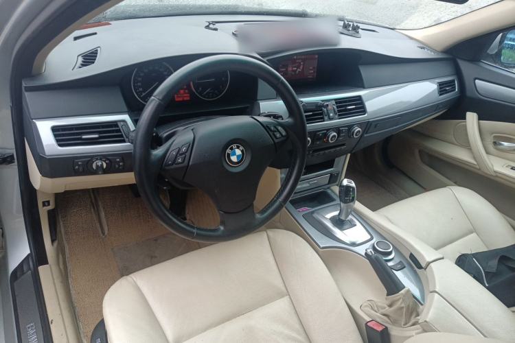 Used BMW 5 Series 2008 523Li Standard Edition Center Console